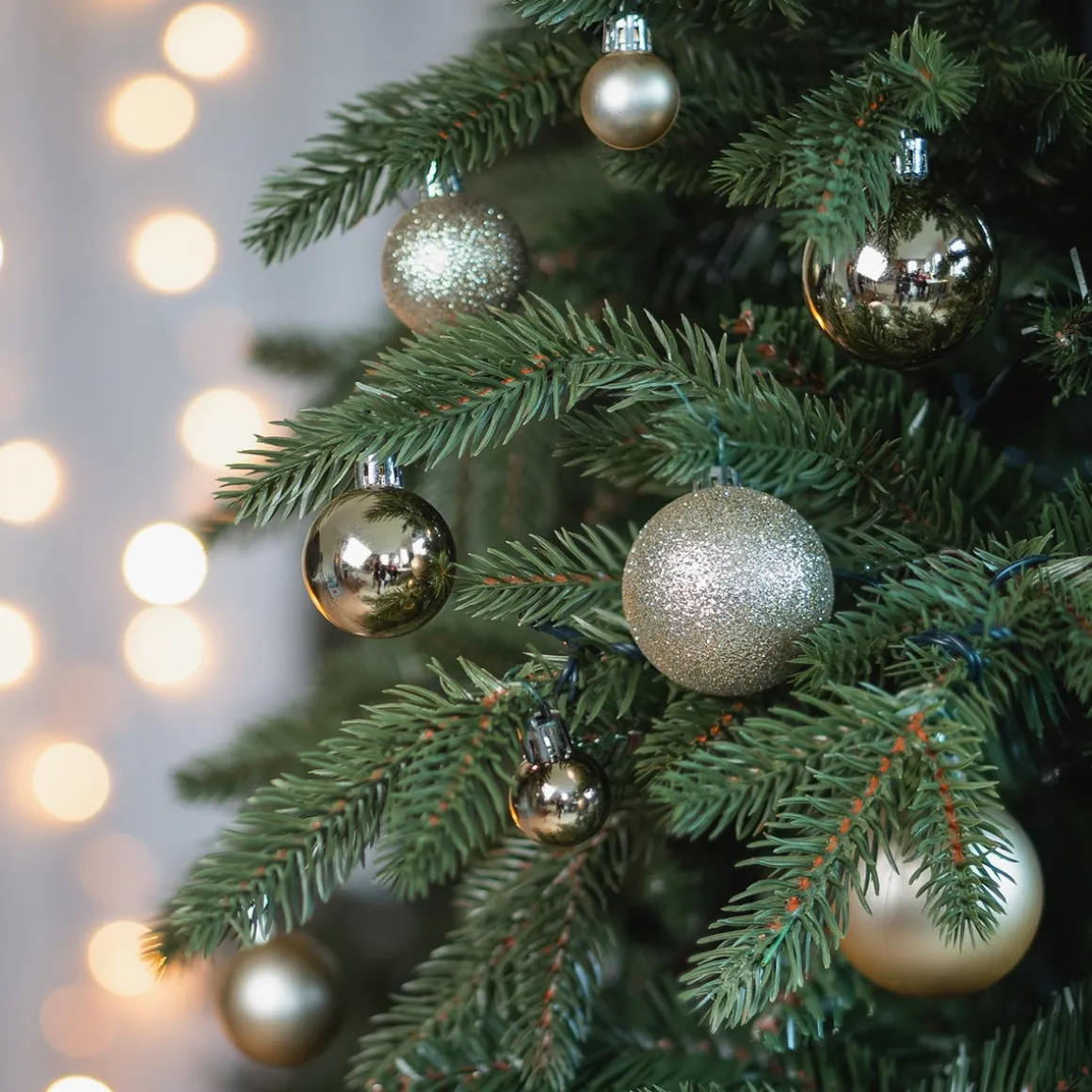 36 Small Shatterproof Christmas Baubles Light Gold In Box