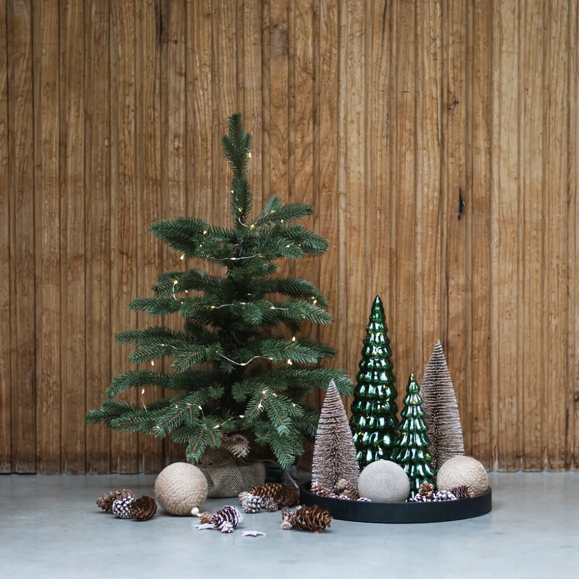 Atmospheric Deep Green LED Christmas Tree With Embossed Design