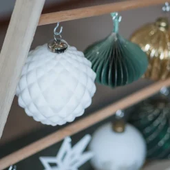 Cool Christmas Bauble Winterwonder 10cm White