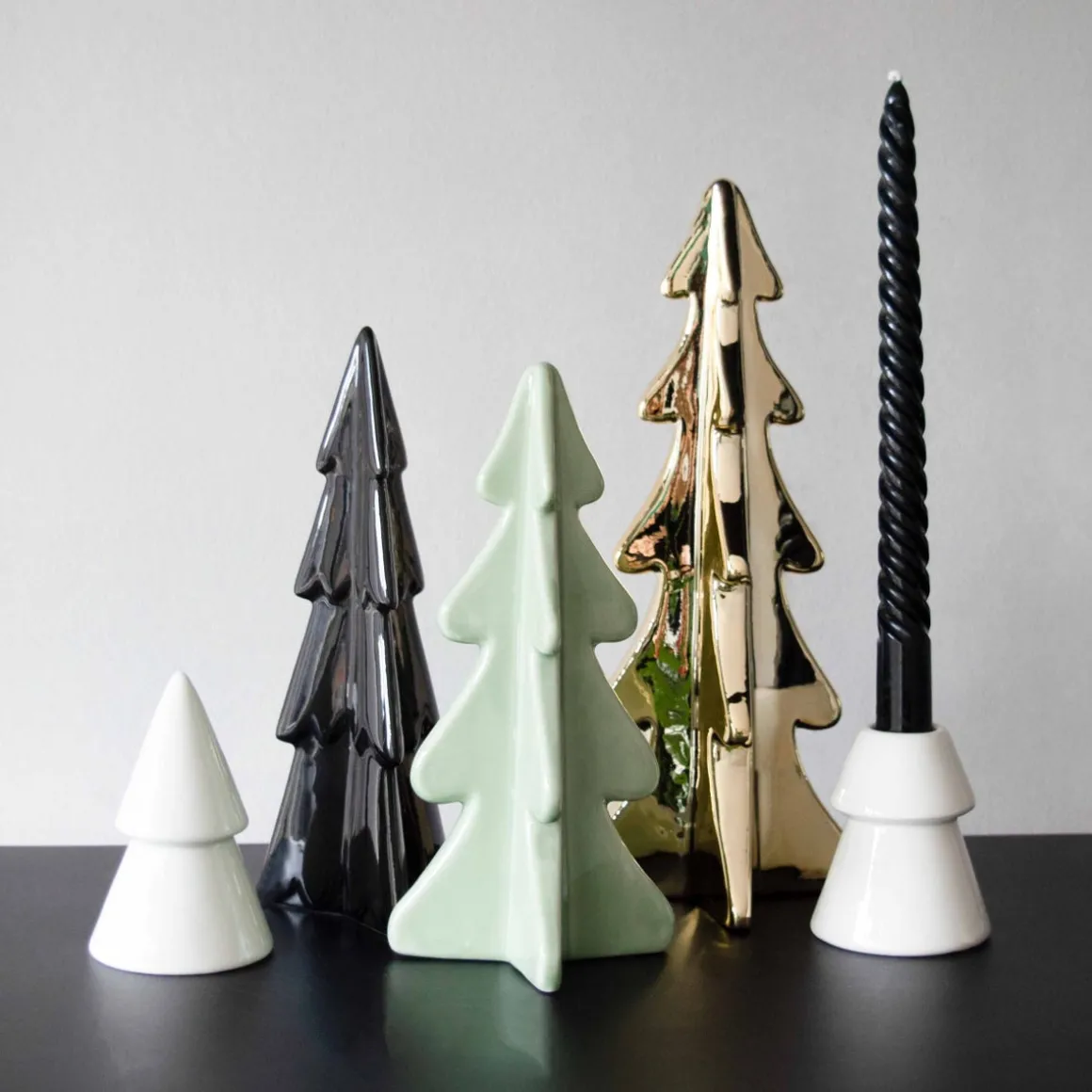3D Porcelain Christmas Tree | Black | 22 Cm