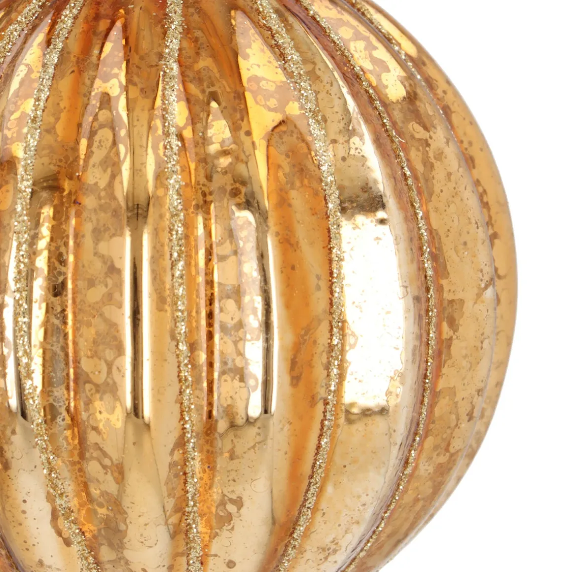 Elegant Bronze Bauble With Craquelé Look