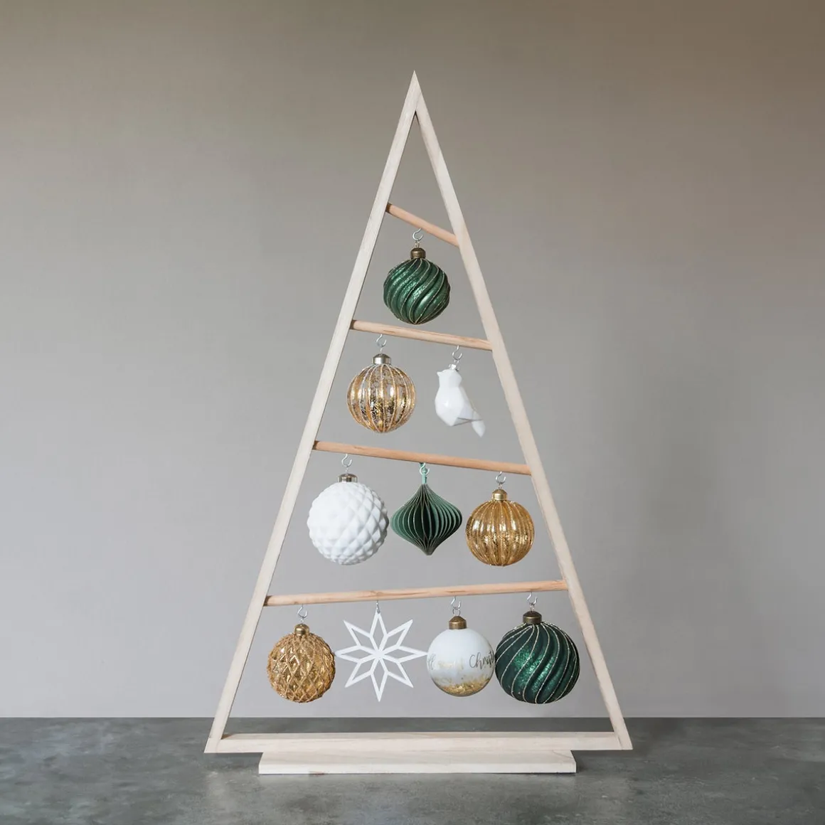 Green Paper Christmas Ornament 8 Cm