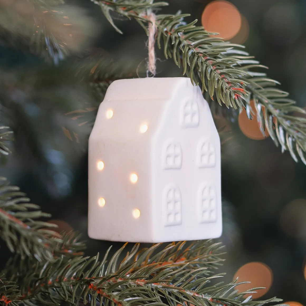 House-shaped Ornament With LED