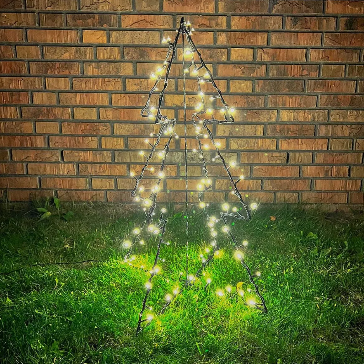 LED 3D Christmas Tree | Warm White Light | Indoor & Outdoor Use | Timer | 75 Cm