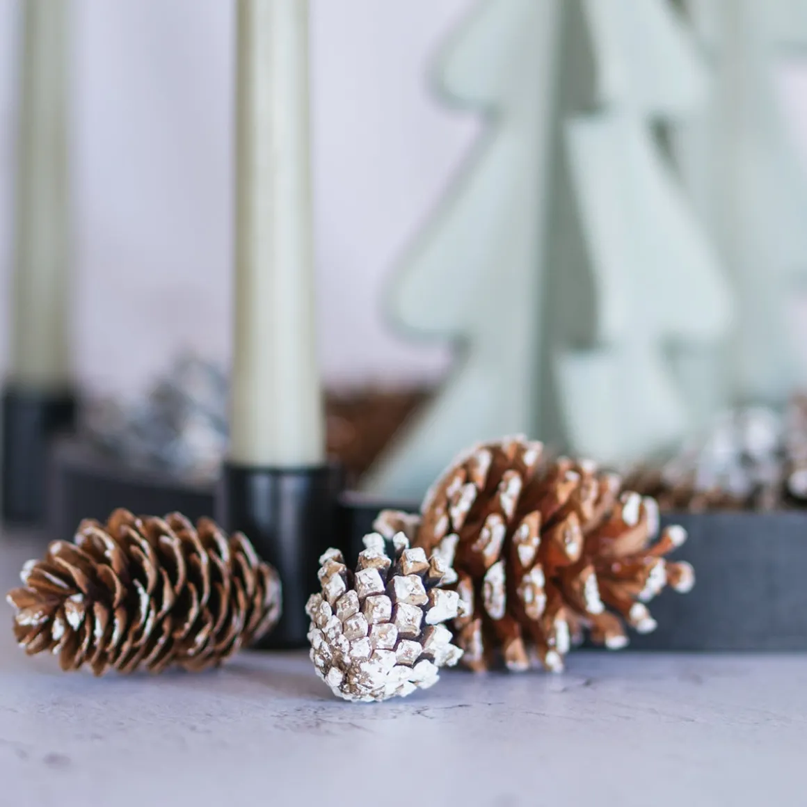 Mix With Pine Cones And Stars 300grams