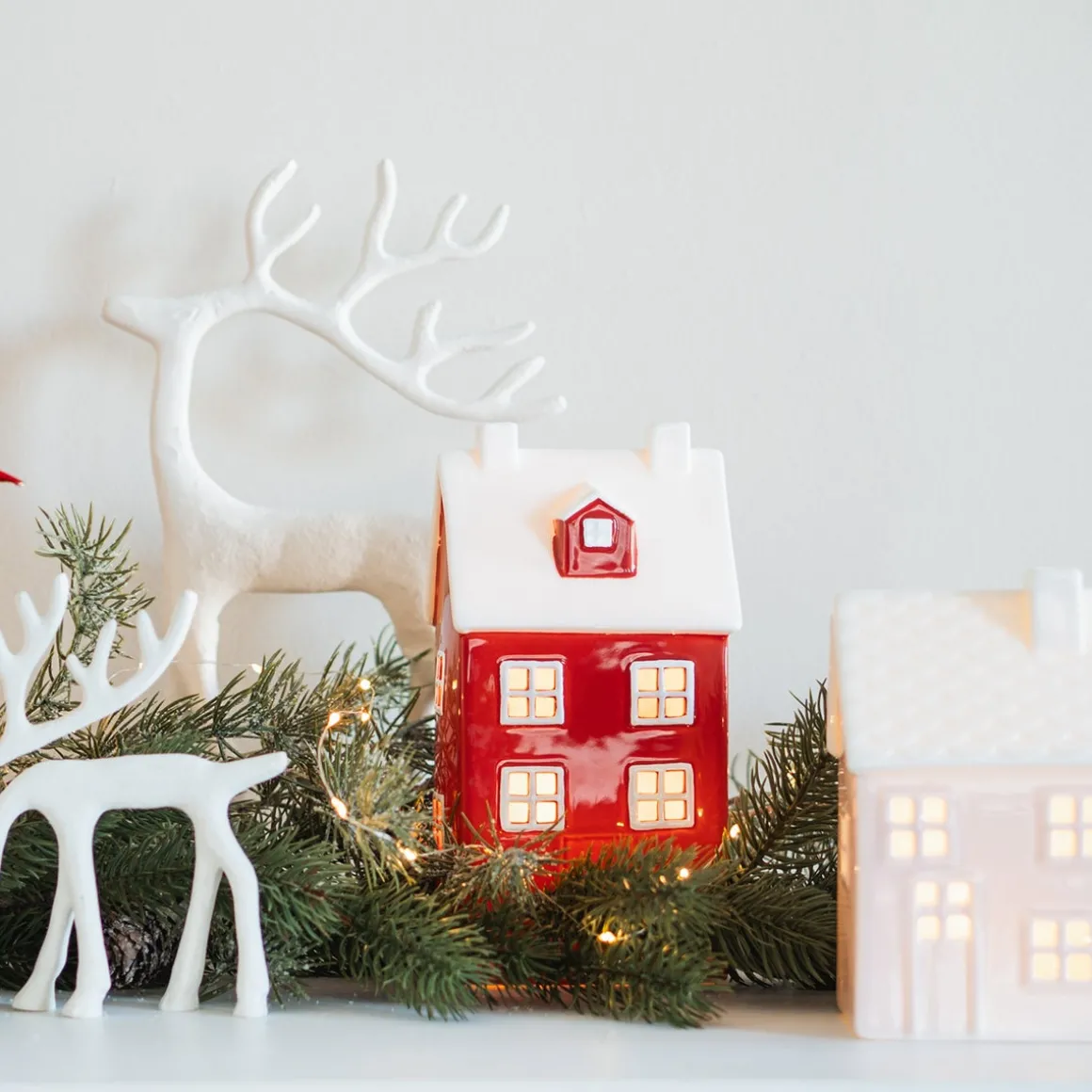 Red Christmas House 'Mansion' With LED