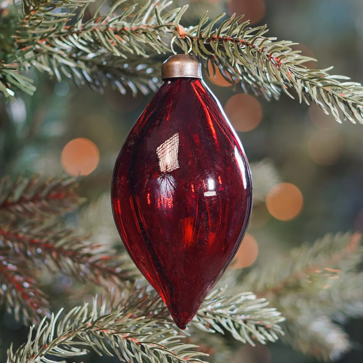 Red Christmas Icicle With Traditional Swirls