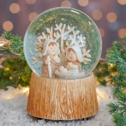 Snow Globe With Christmas Scene | Music | ⌀9cm | 15cm Tall