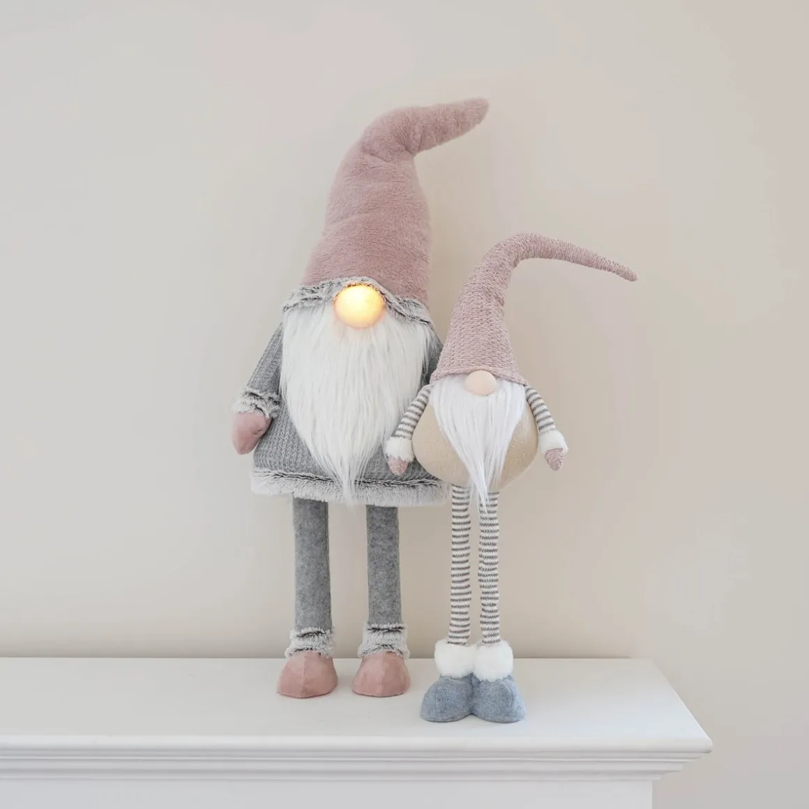 Standing Gnome With Telescopic Legs 65/85cm Pink